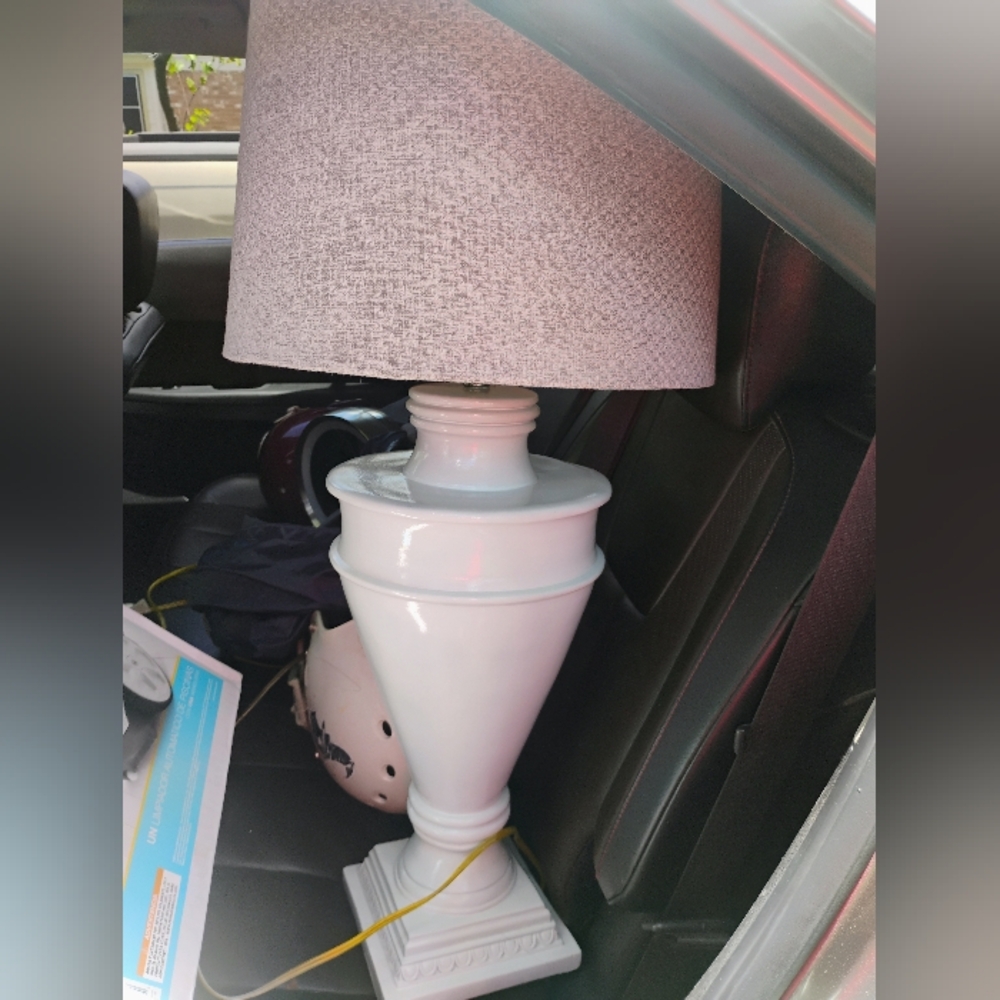 BEAUTIFUL SIKID WHITE LAMP